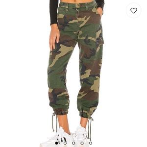 Superdown camo jogger